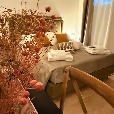 לינה וארוחת בוקר Casale 900 אבולה