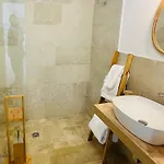 Casale 900 לינה וארוחת בוקר אבולה